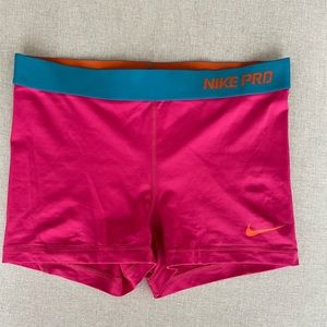 Short Nike